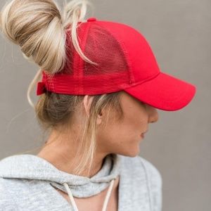 RED MESSY BUN BASEBALL CAP